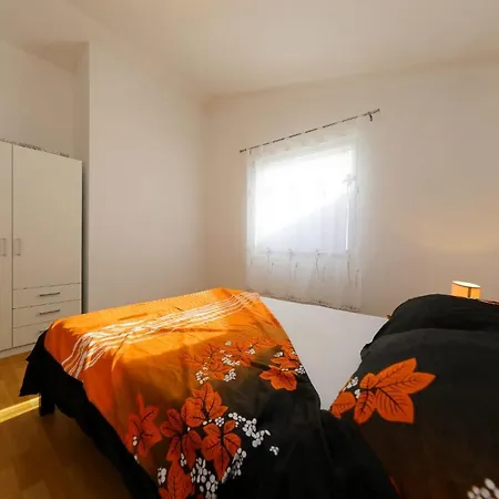 Lejlighed Apartmani Helena Vir