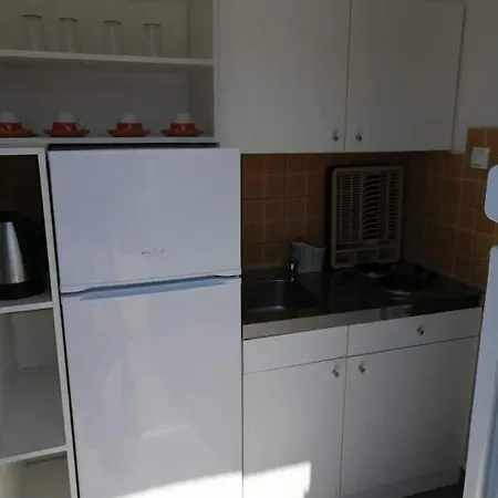 Apartmani Helena Vir Vir