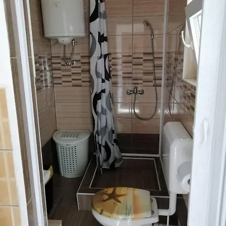Apartmani Helena Vir *